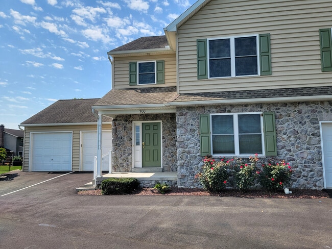 700 Lincoln Gardens Rd