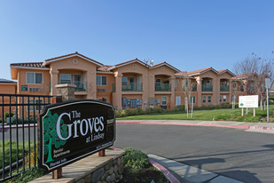 Groves at Lindsay Apartments