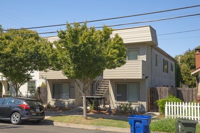25th Street in Sacramento, CA - Building Photo - Building Photo