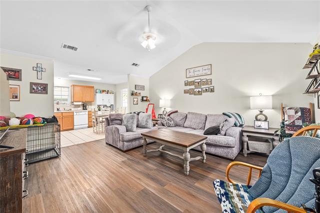 309 Flying Bridge Dr in Gun Barrel City, TX - Building Photo - Building Photo