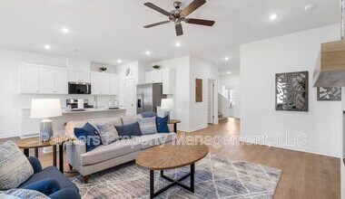 1918 Larkspur St in Springdale, AR - Building Photo - Building Photo