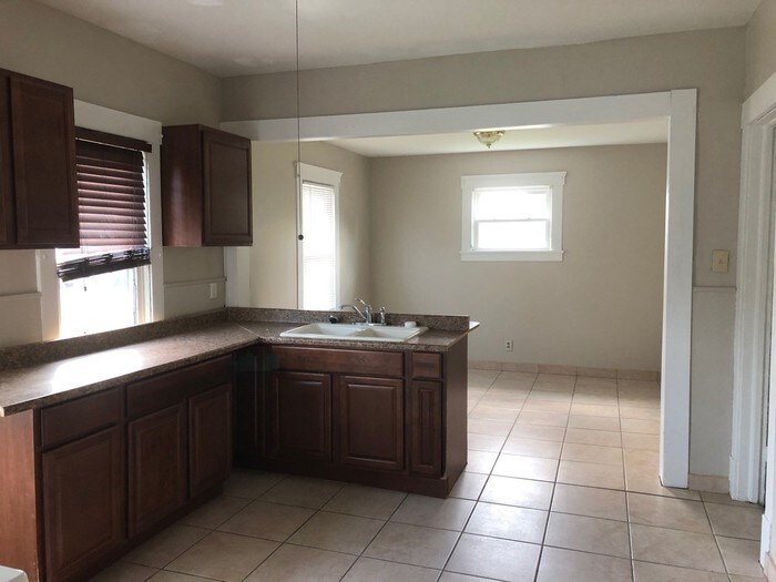 4101 Biddulph Ave-Unit -A in Cleveland, OH - Building Photo