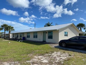 8668 SE Hobe Ridge Ave in Hobe Sound, FL - Building Photo - Building Photo