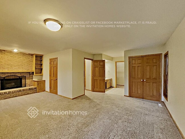 1937 Oakland Rd in Hopkins, MN - Foto de edificio - Building Photo