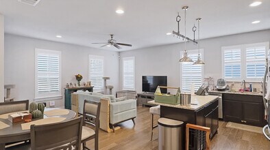 223 Claremont Ave in San Antonio, TX - Building Photo - Building Photo