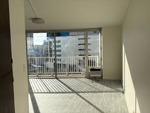 750 Amana St in Honolulu, HI - Building Photo - Building Photo