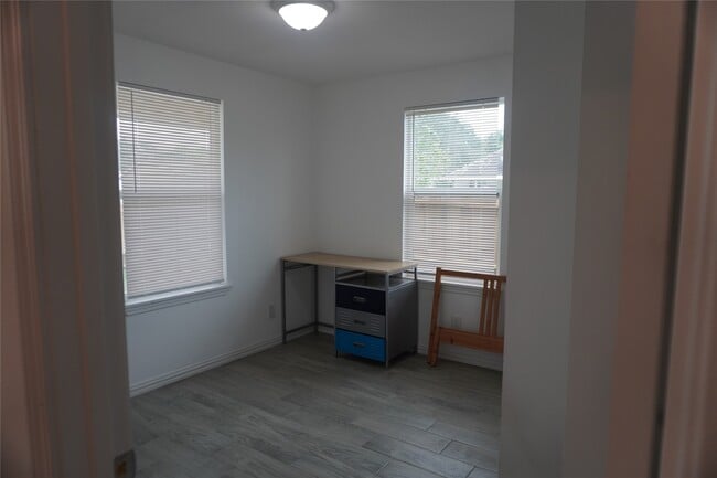 8119 Glenbrook Dr in Houston, TX - Building Photo - Building Photo