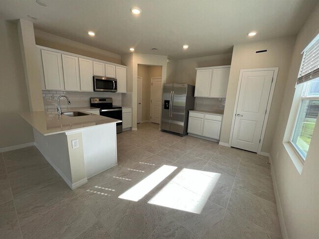 4563 Cypress Cay Wy in Kissimmee, FL - Building Photo - Building Photo