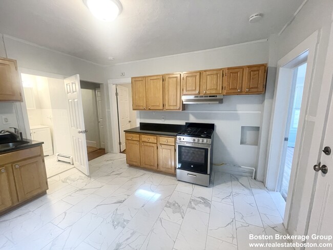 21 Howell St, Unit #2 in Boston, MA - Building Photo - Building Photo