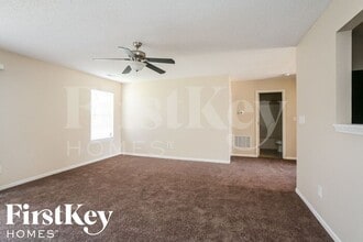 15466 Dusty Trail in Noblesville, IN - Foto de edificio - Building Photo