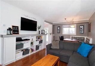 15 Harwood Rd in Cambridge, ON - Building Photo - Building Photo