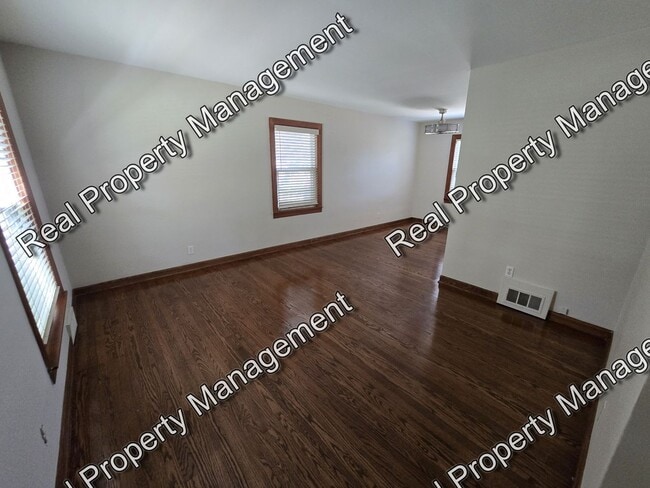 8217 Highland Pl in Munster, IN - Building Photo - Building Photo
