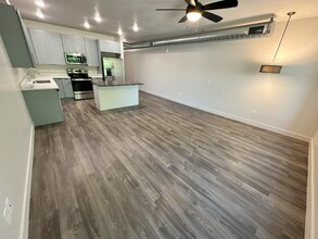 606 W North Temple St in Salt Lake City, UT - Building Photo - Building Photo