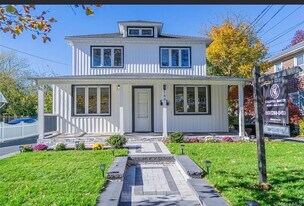 168 Oldfield Ave in Amityville, NY - Building Photo