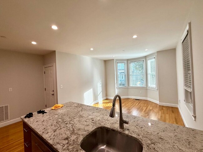 15-17 Plymouth St in Cambridge, MA - Building Photo - Building Photo