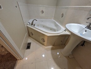 2456 Palmvilla Ct in Oakland, CA - Building Photo - Building Photo