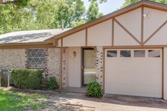 6024 Blueridge Dr in Watauga, TX - Building Photo - Building Photo