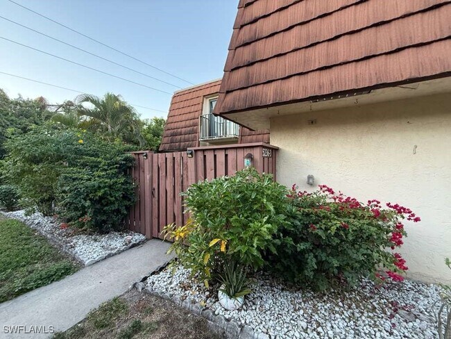 property at 5236 Cedarbend Dr