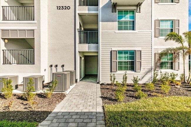 12320 Wellen Golf St, Unit 207 in Venice, FL - Building Photo - Building Photo