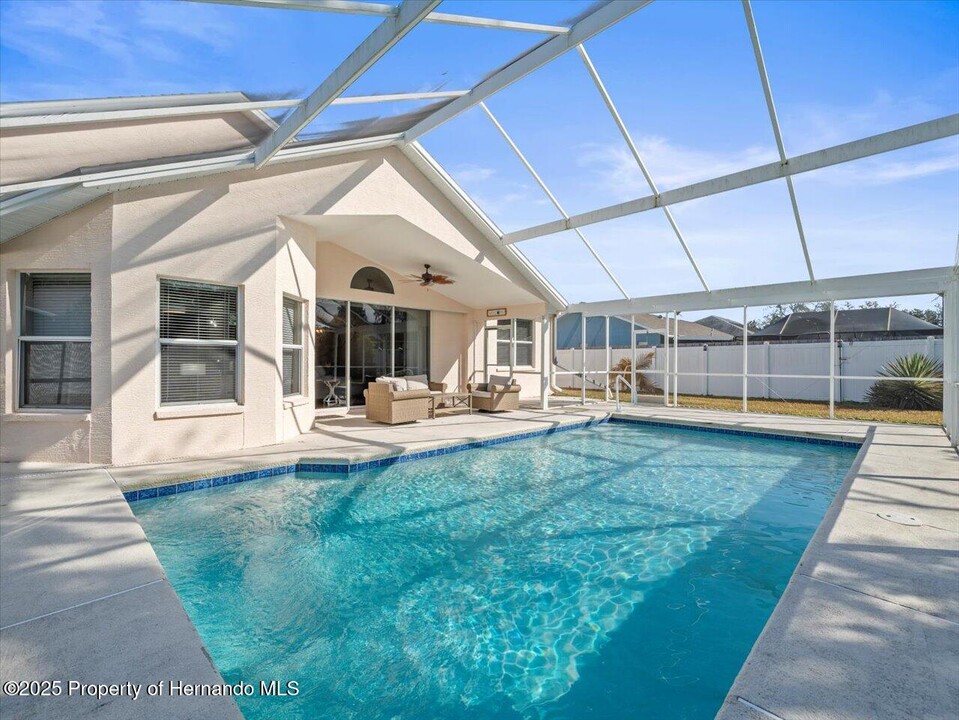 8484 Annapolis Rd in Spring Hill, FL - Building Photo