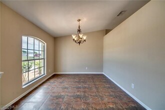 2248 NW 5th Terrace in Cape Coral, FL - Foto de edificio - Building Photo