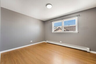 5311 N Northwest Hwy in Chicago, IL - Building Photo - Building Photo