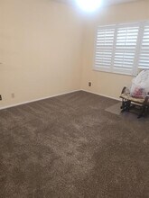 565 Oaks Ln in Pompano Beach, FL - Building Photo - Building Photo