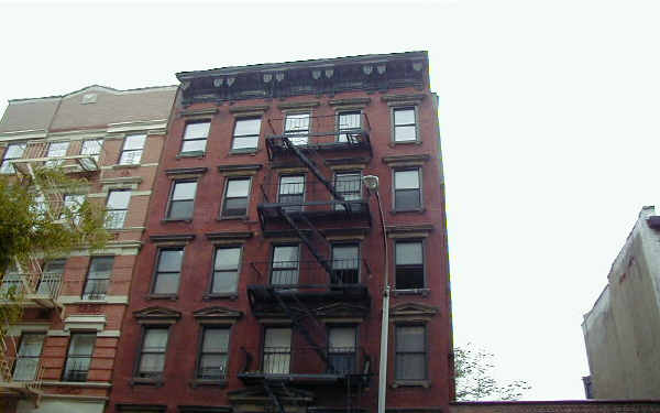 171-173 Avenue C in New York, NY - Foto de edificio - Building Photo