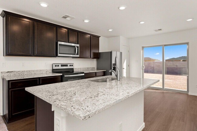 2615 Desi Loop in Belen, NM - Building Photo - Building Photo
