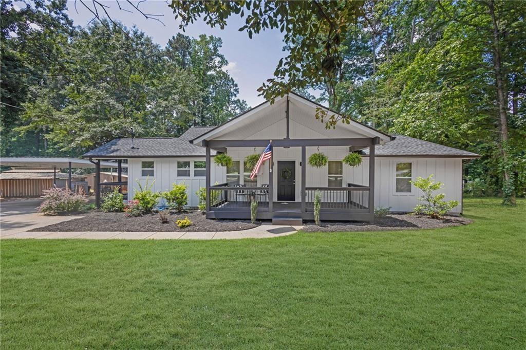 5601 Due W Rd NW in Powder Springs, GA - Building Photo