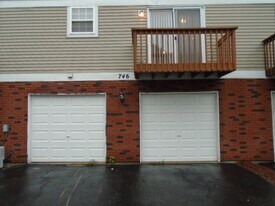 746 Tiffany Ct in Antioch, IL - Building Photo