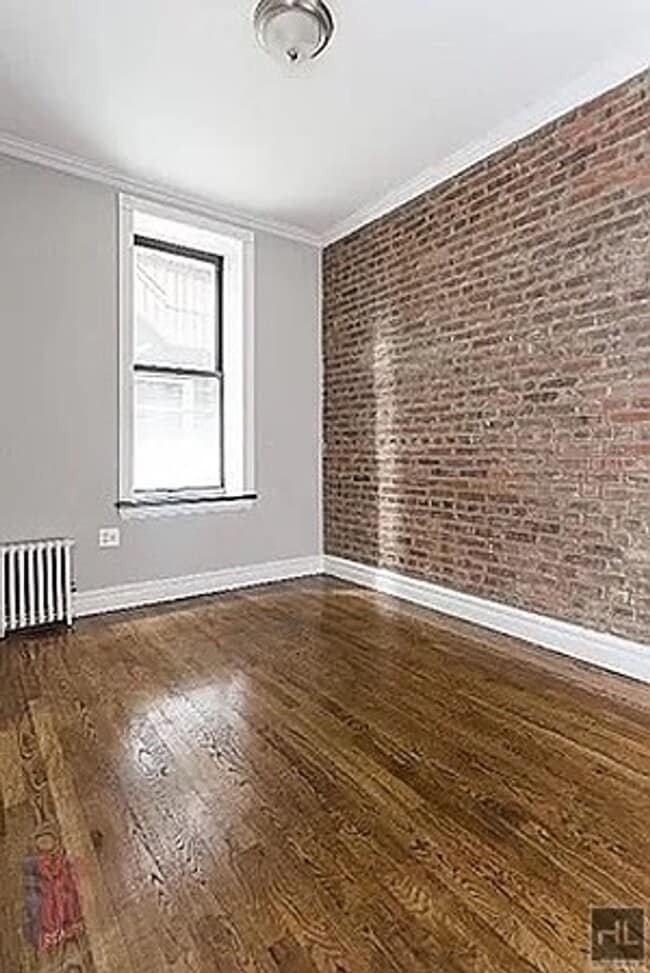 East 18th Street, Unit C4 in New York, NY - Building Photo - Building Photo