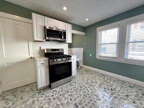 324 Arlington St in Watertown, MA - Foto de edificio - Building Photo
