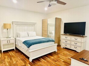 1710 E Fruit St in Santa Ana, CA - Building Photo - Building Photo