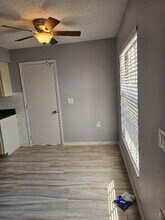 6391 Gateway Ave in Sarasota, FL - Building Photo - Building Photo