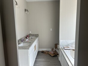 332 Silverstone Cir in Ponchatoula, LA - Building Photo - Building Photo