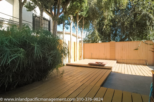 2511 Gates Ave in Redondo Beach, CA - Building Photo - Building Photo