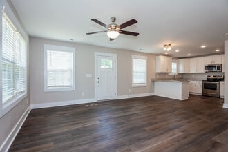 607 N Scruggs St in Gastonia, NC - Building Photo - Building Photo