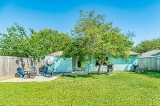 117 Tarpon Ave in Galveston, TX - Building Photo - Building Photo