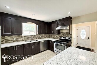 73 Kilgreggan Crescent in Toronto, ON - Building Photo - Building Photo