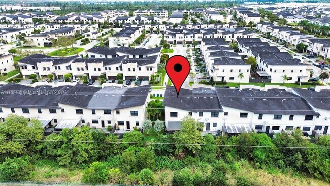7902 NW 105th Ct in Doral, FL - Building Photo - Building Photo