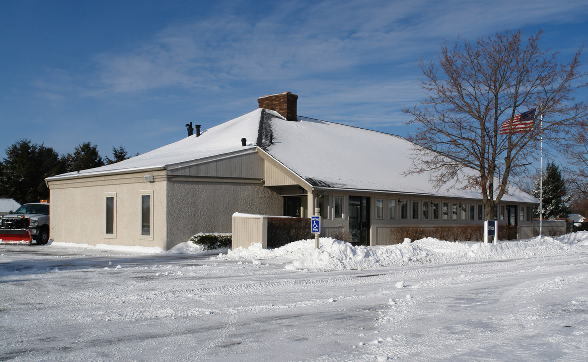 Dutch Hills in East Lansing, MI - Foto de edificio