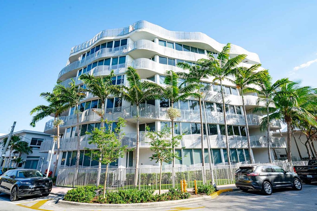 2100 Park Ave, Unit 301 in Miami Beach, FL - Foto de edificio