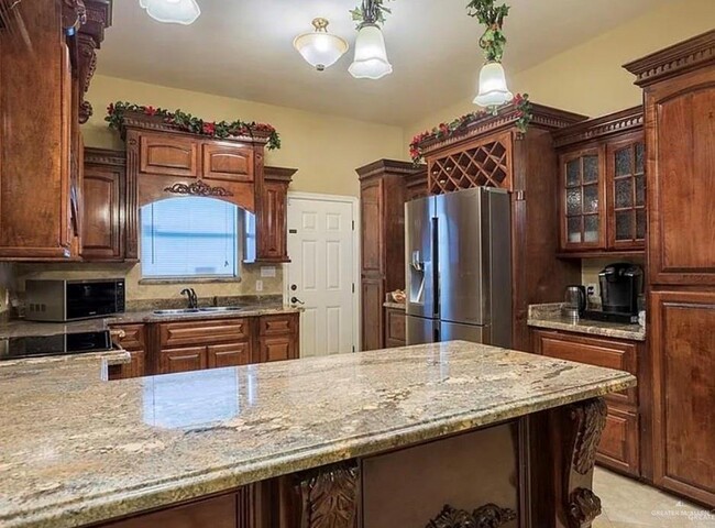 2613 Fairmont Ave in McAllen, TX - Building Photo - Building Photo