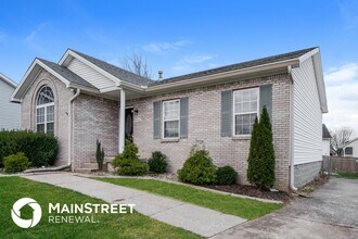 6712 Leverett Ln in Louisville, KY - Building Photo - Building Photo