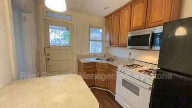 1026 Mirror St in Pittsburgh, PA - Building Photo - Building Photo