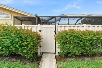 5805 Golden Eagle Cir in Palm Beach Gardens, FL - Building Photo - Building Photo