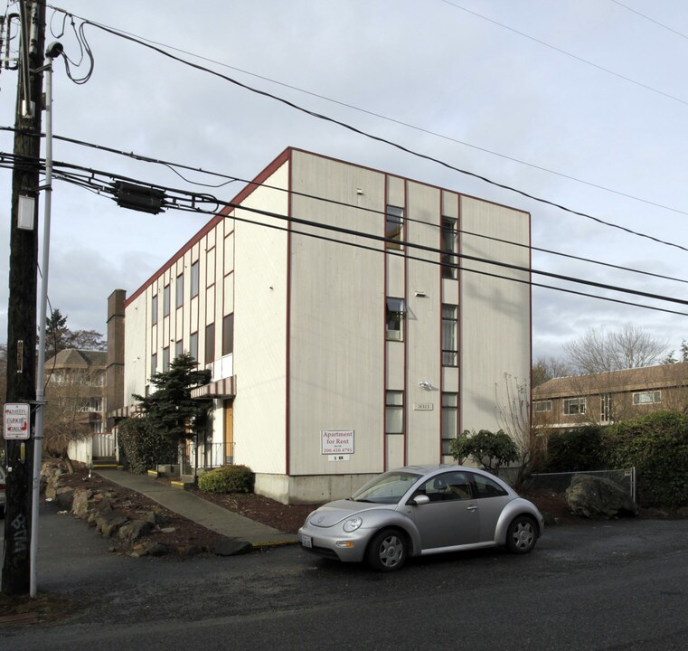 Lake City in Seattle, WA - Foto de edificio