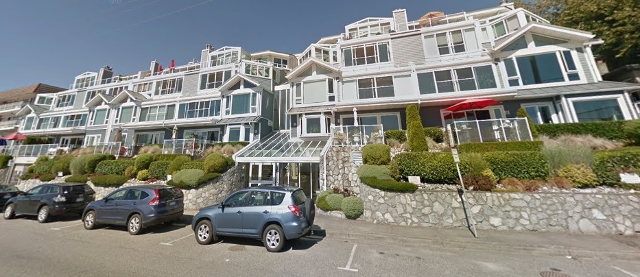 Semiahmoo Shores in White Rock, BC - Building Photo