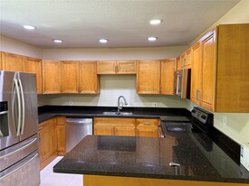 4617 SW 24th Ave in Fort Lauderdale, FL - Building Photo